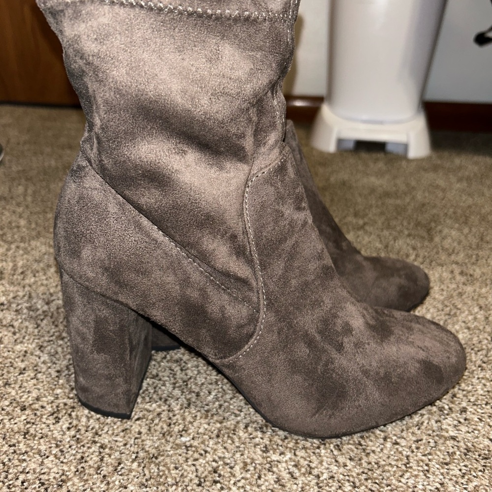 Elegant Brown Suede Ankle Boots